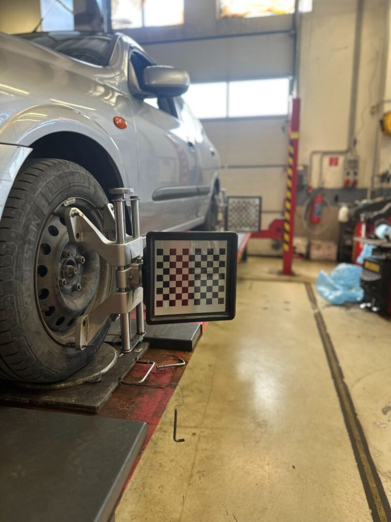 Geometria kolies: Prečo auto ťahá do strany a ničí pneumatiky 1 Geometria kolies